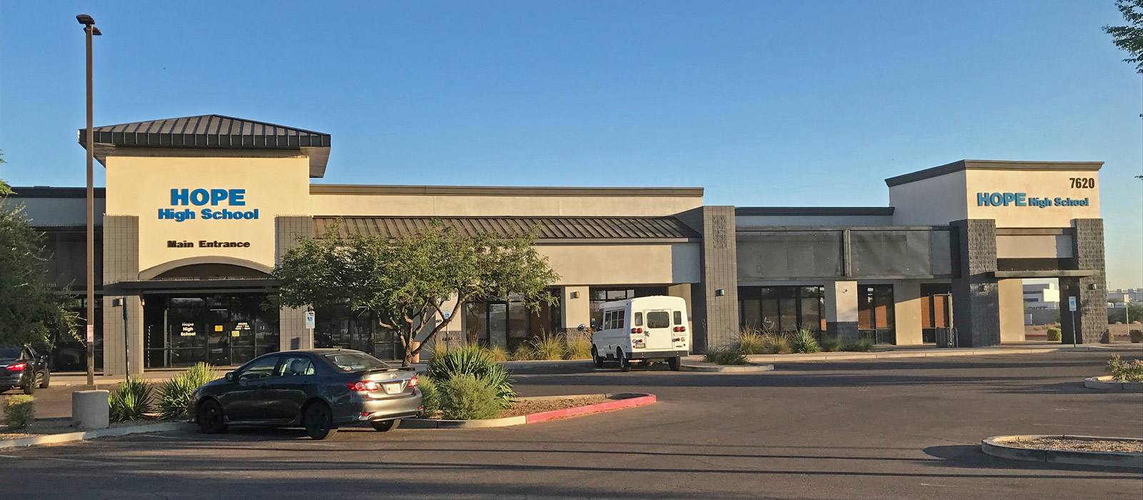 cropped_2019_School_Building_Front_HopeHS